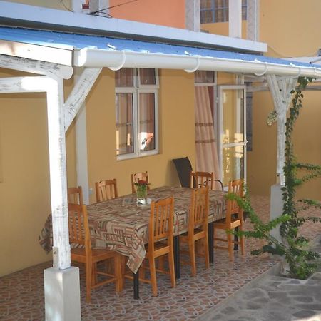 Merlin Guest House Nouvelle Découverte Екстериор снимка